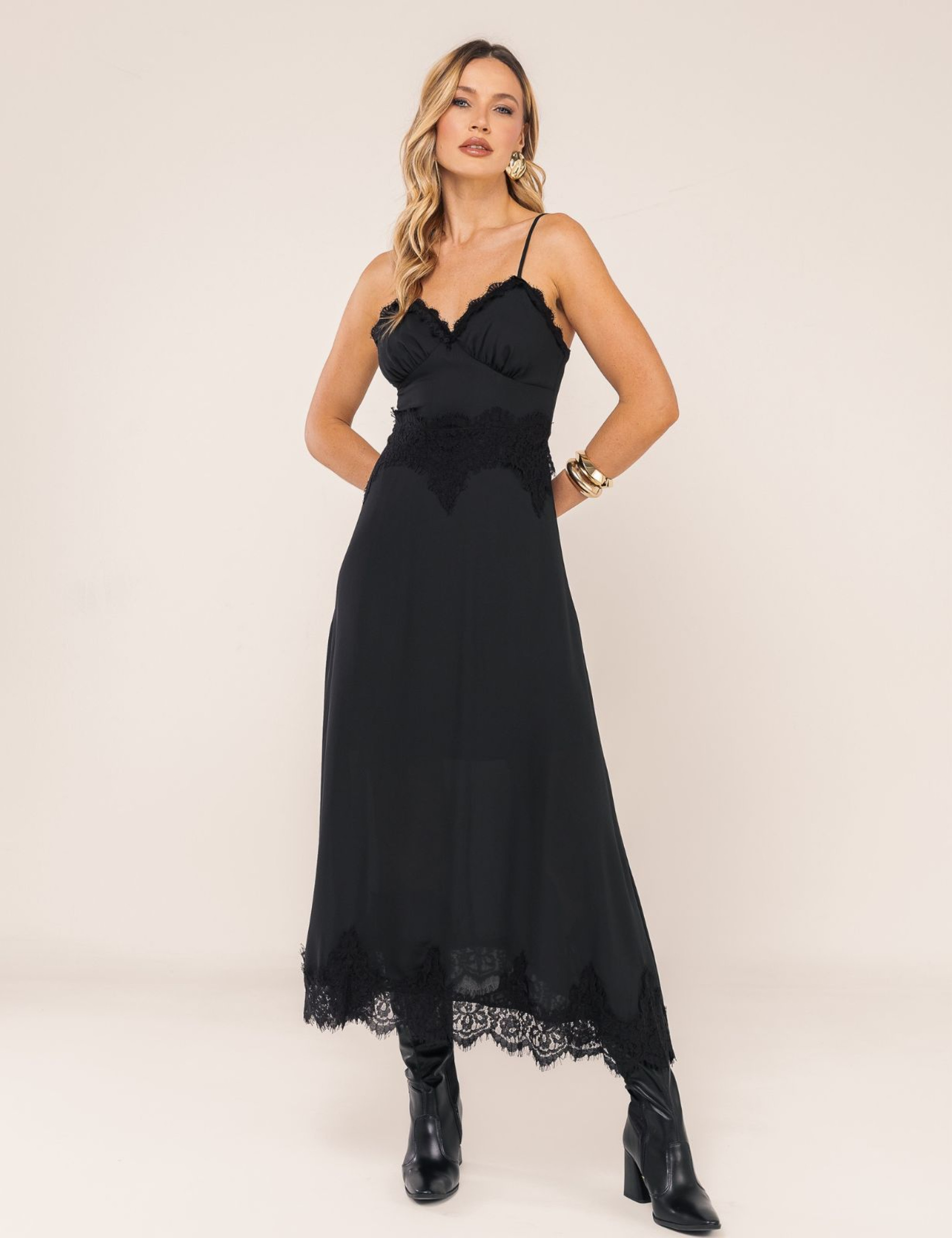 VESTIDO DE ALÇA ISABELA PRETO