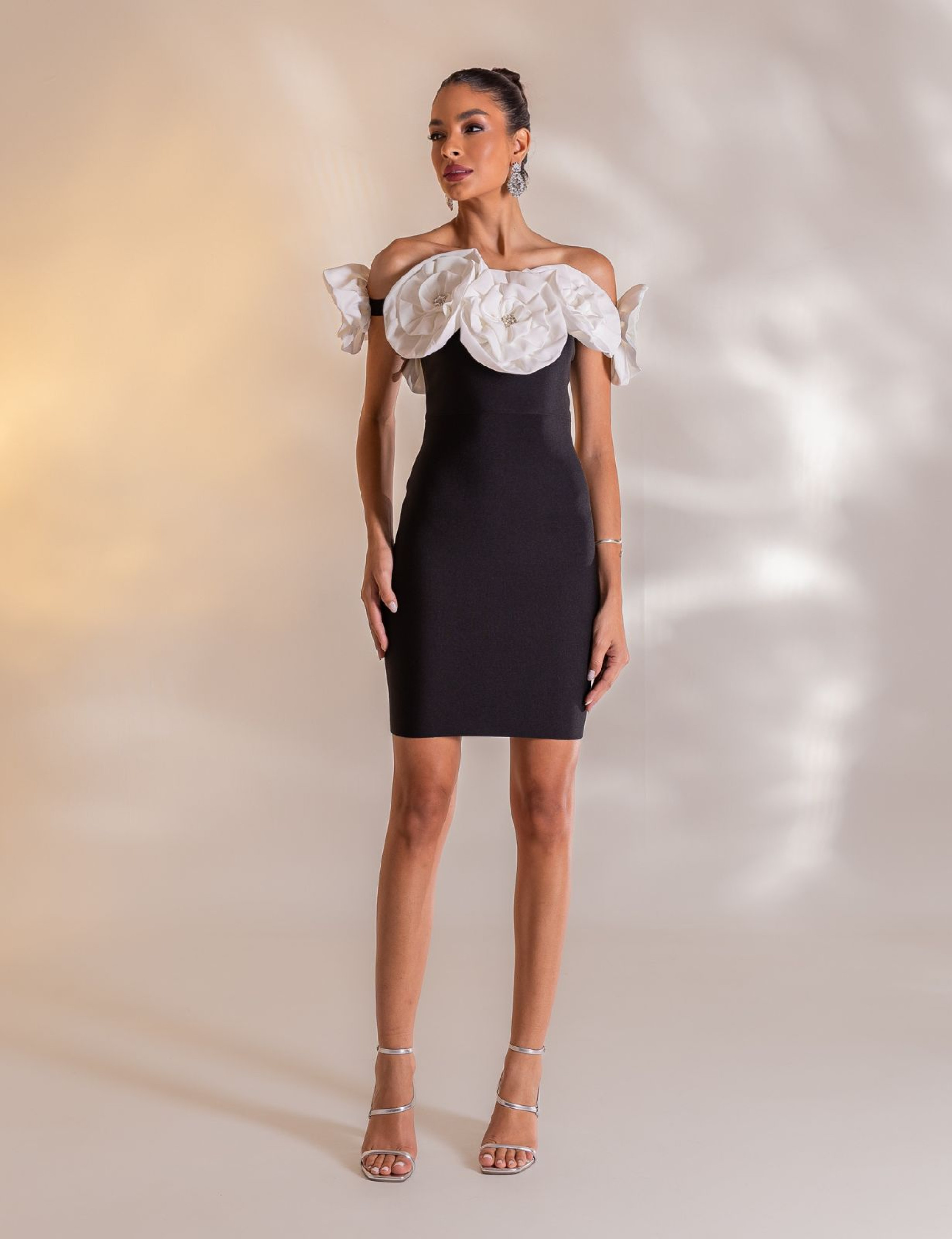 Vestido Flores Dália Preto