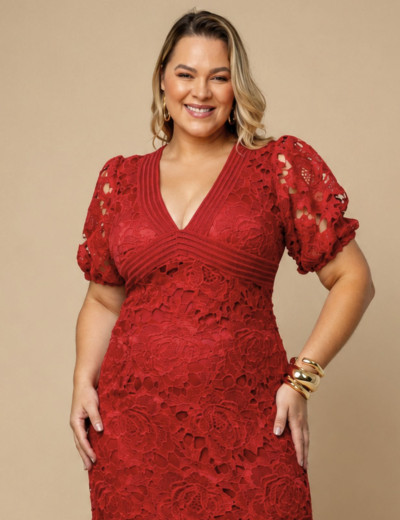 VESTIDO MIDI GUIPIR LORENA PLUS TELHA