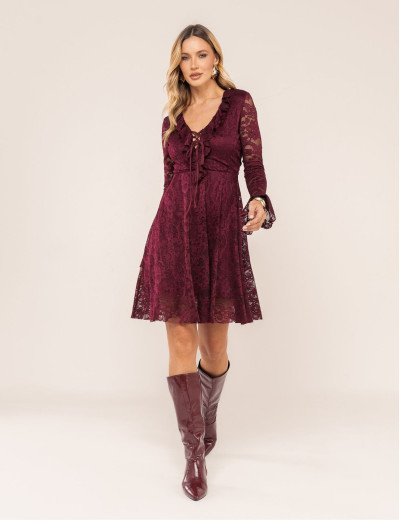 VESTIDO EM RENDA LAVÍNIA VINHO