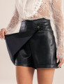 SHORTS SAIA DE COURO PU MINA PRETO