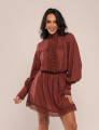 VESTIDO CURTO COM RENDA ELAH MARROM