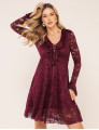 VESTIDO EM RENDA LAVÍNIA VINHO